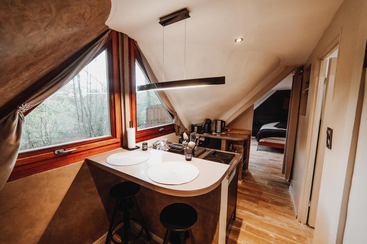 Chalet Tropical Avec Bain A Bulles - In The Woods Gesves Buitenkant foto